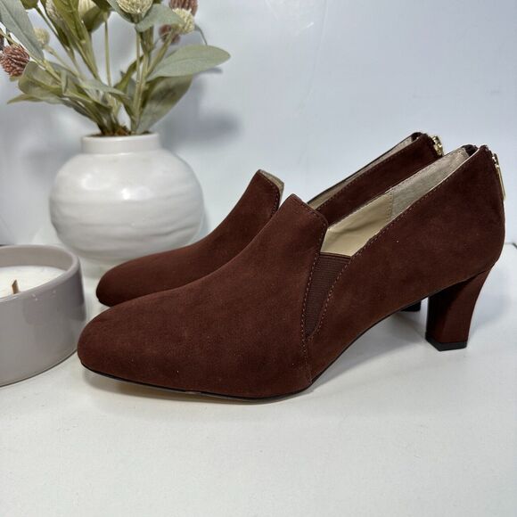 New Adrienne Vittadini Lava Suede Bootie Hazelnut Brown Women 8.5M NWOB Zip Heel - Picture 4 of 9